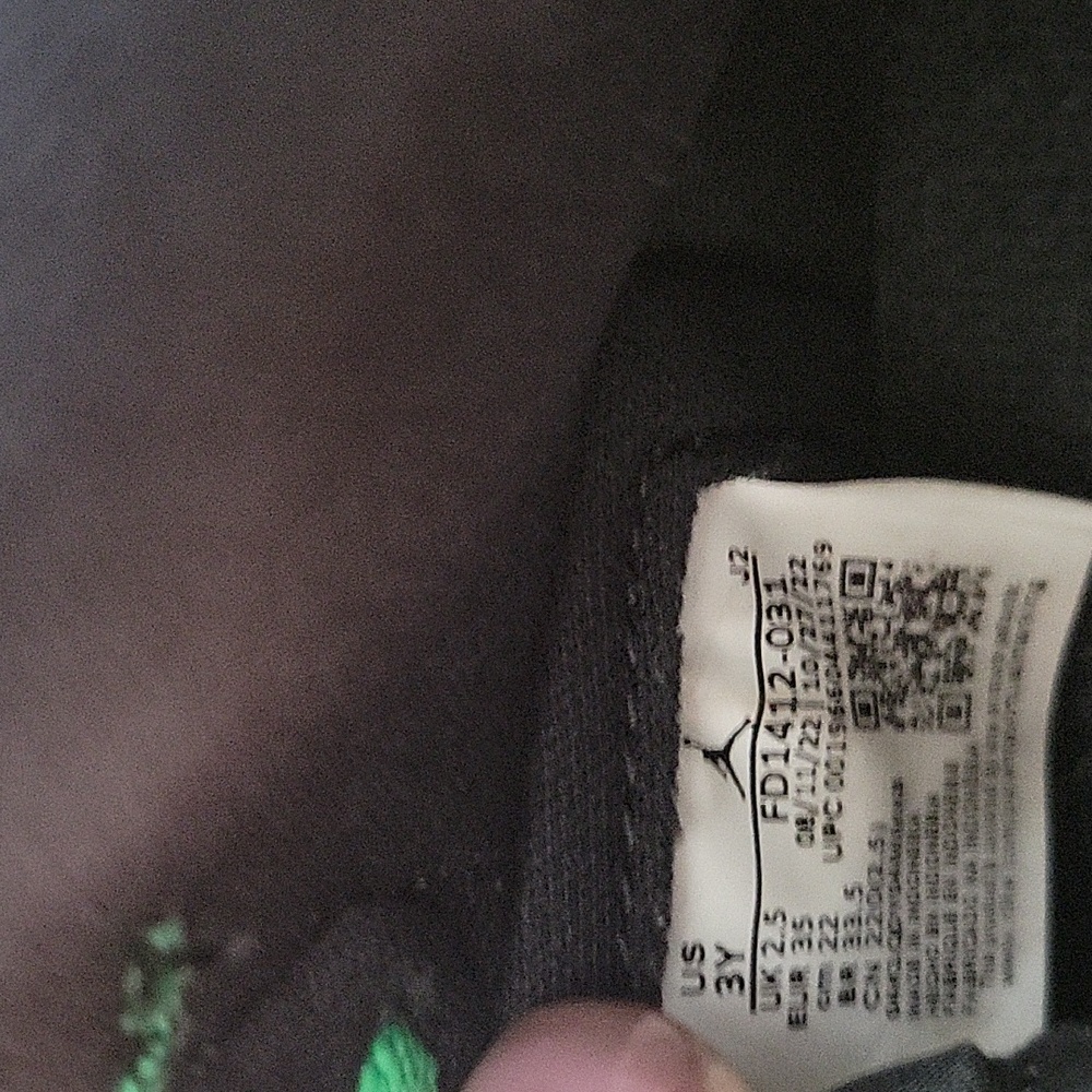 Nike - Picture 3 of 4